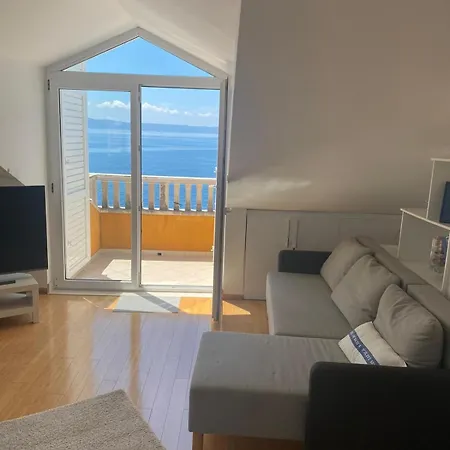 Penthouse Spomenka Floor On Apartment Podgora